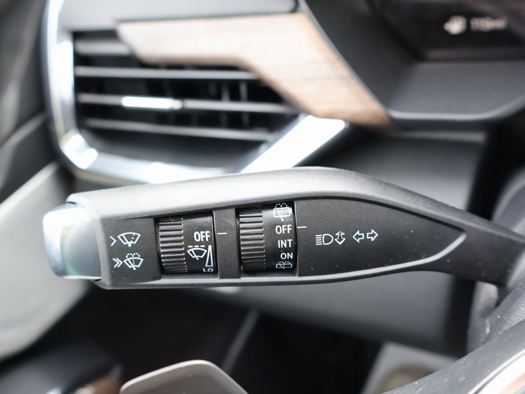 New 2026 GMC Acadia Denali Ultimate w/ LPO, Floor Liner Package image 15