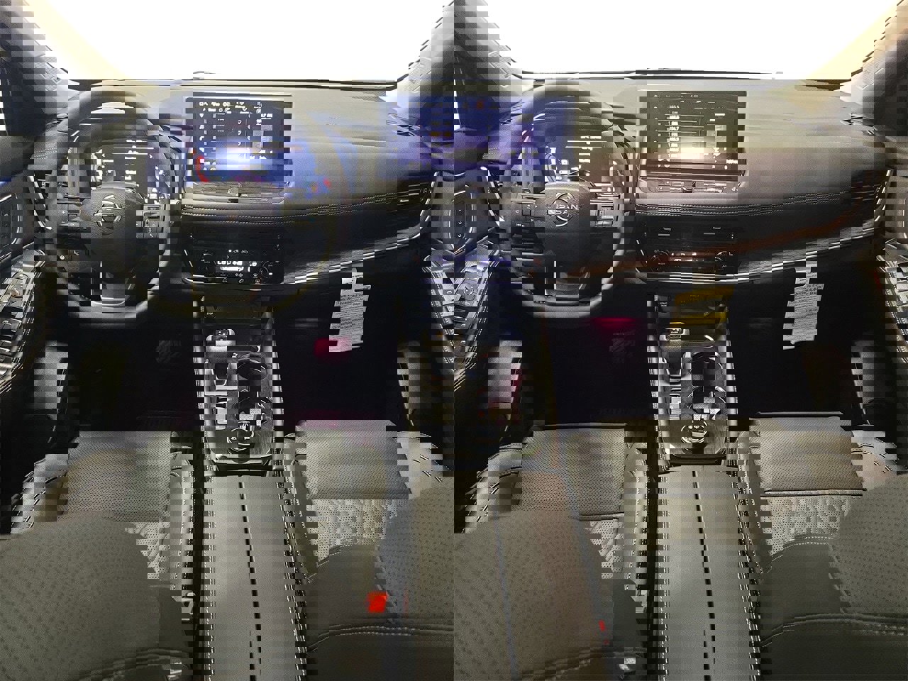 New 2025 Nissan Rogue Platinum w/ Tech Package image 9