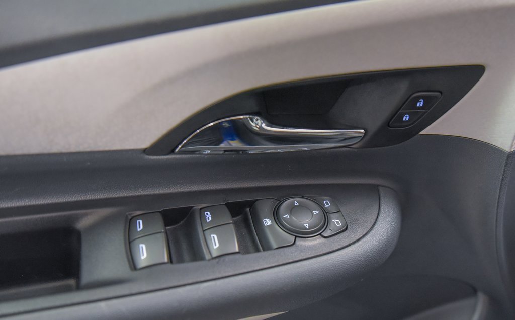 Used 2019 Chevrolet Bolt Premier w/ Infotainment Package image 15