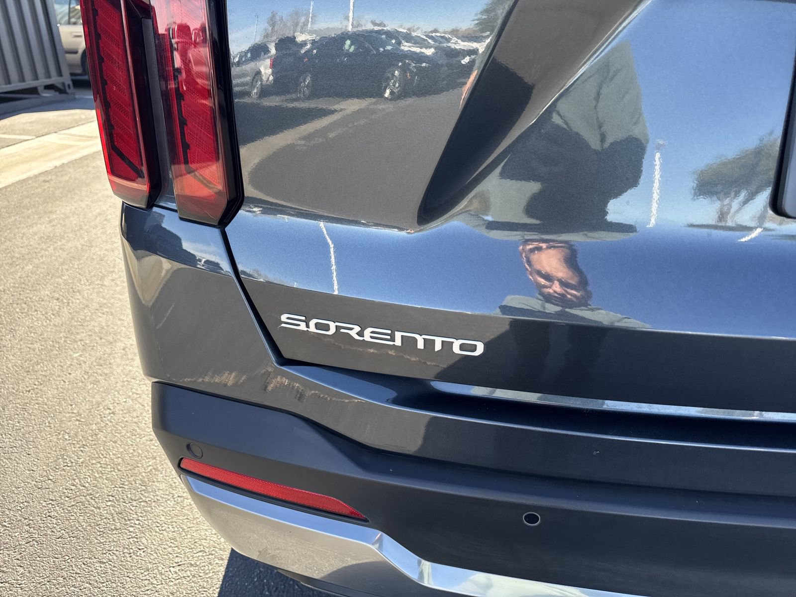 Used 2024 Kia Sorento S image 5