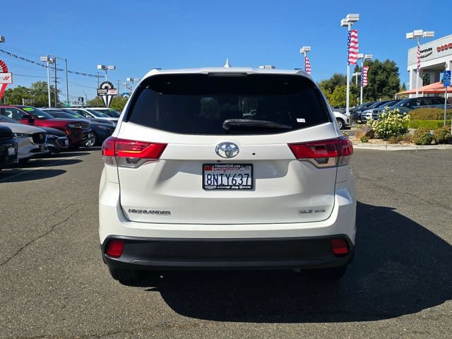 Used 2019 Toyota Highlander XLE AWD/4WD image 5