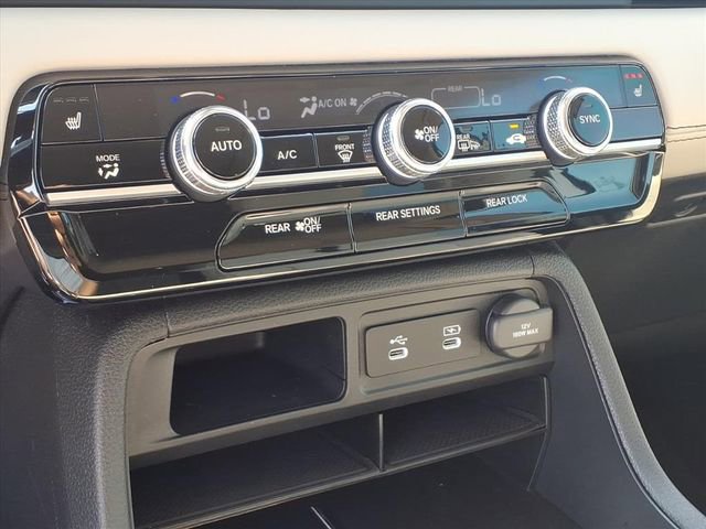 Used 2026 Honda Pilot Touring image 15