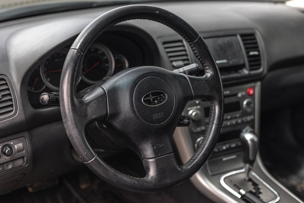 Used 2005 Subaru Outback 2.5i Limited AWD/4WD image 6