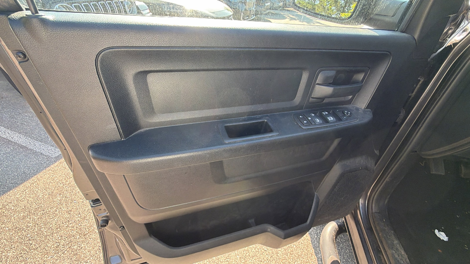 Used 2018 RAM 1500 Express RWD image 14