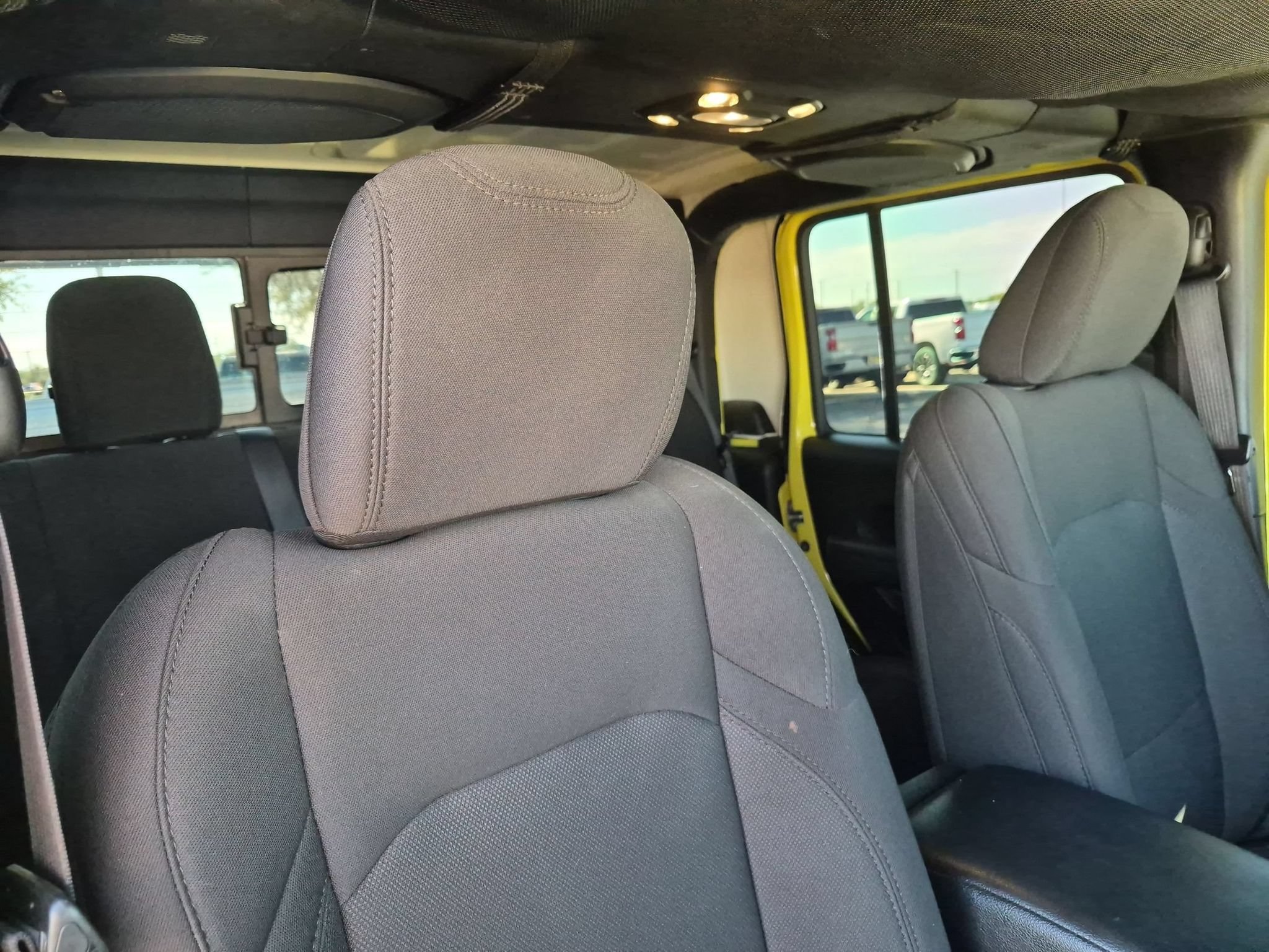 Used 2023 Jeep Gladiator Sport AWD/4WD image 32