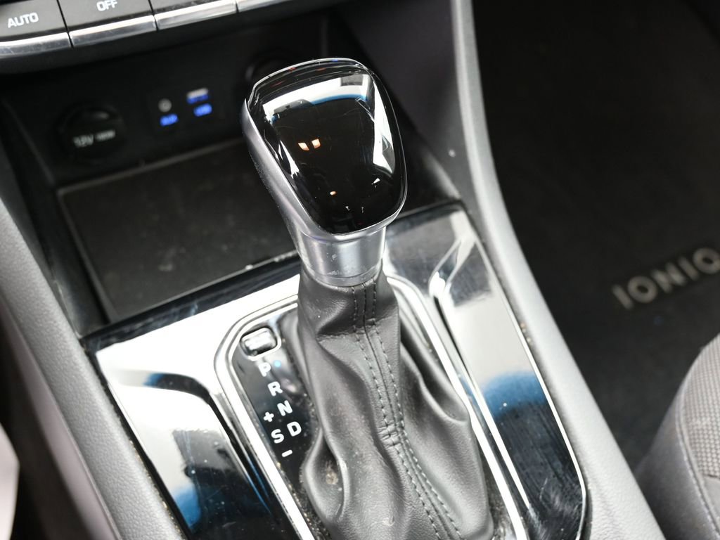 Used 2018 Hyundai Ioniq Blue image 26