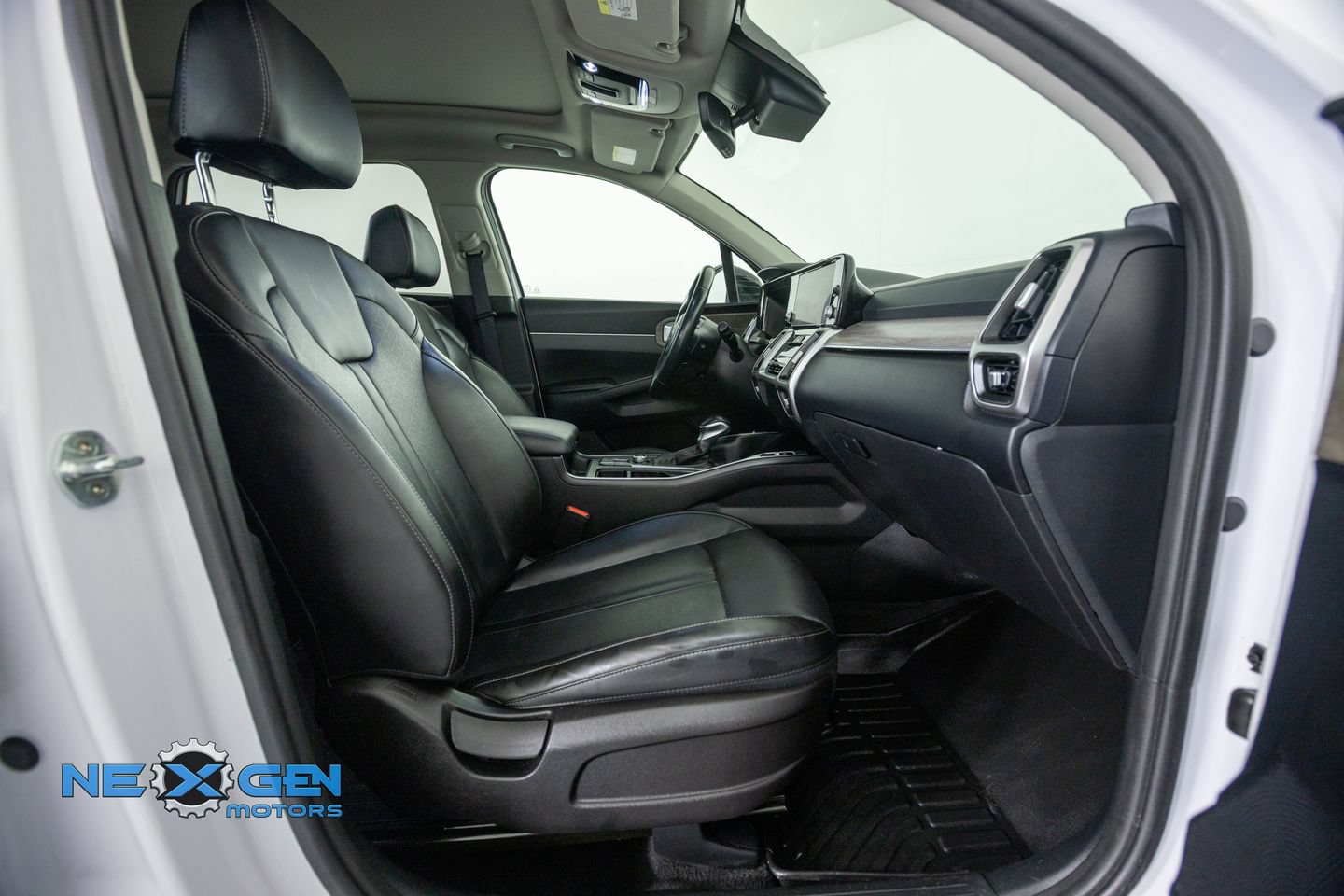 Used 2021 Kia Sorento EX w/ EX AWD X-Line Package image 43