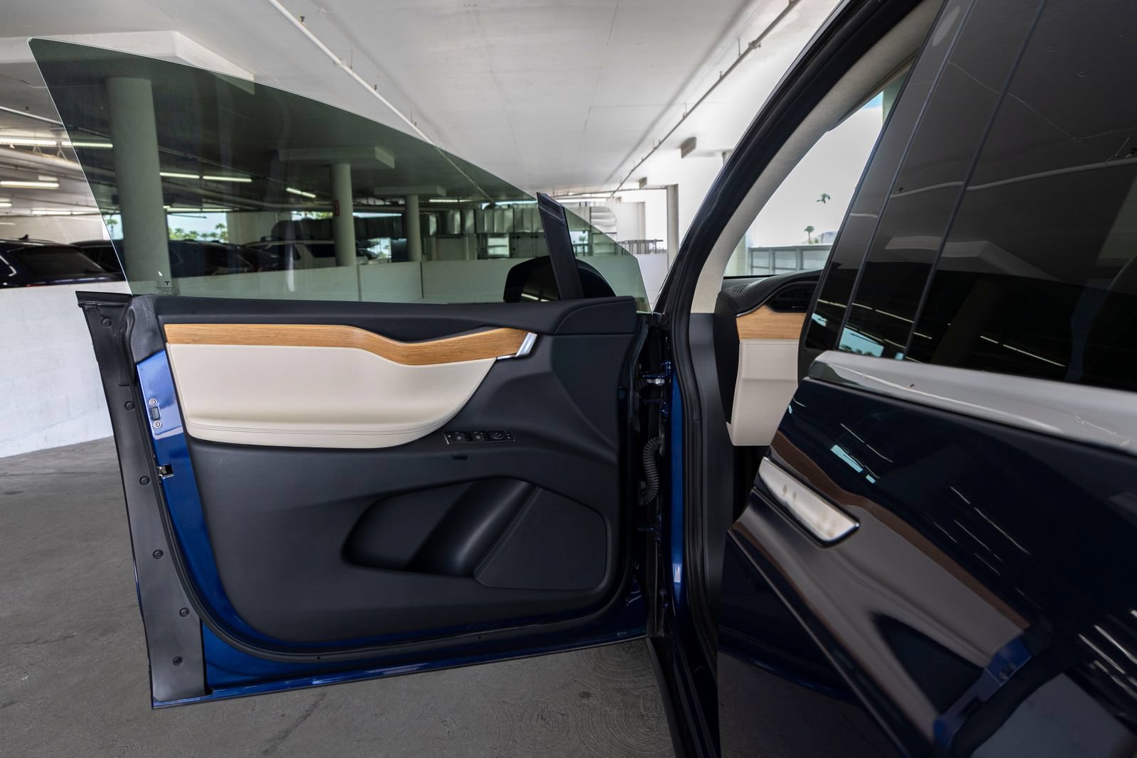 Used 2018 Tesla Model X 100D AWD/4WD image 14