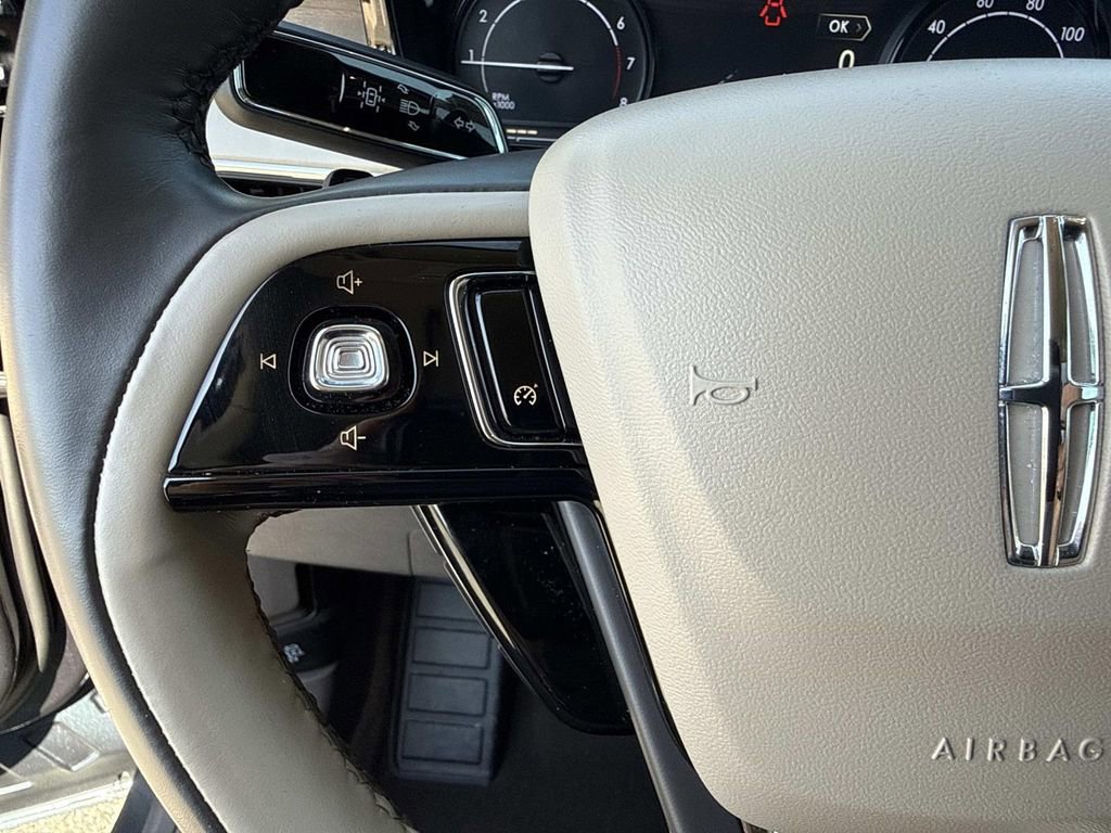 Certified 2020 Lincoln Corsair Reserve image 31