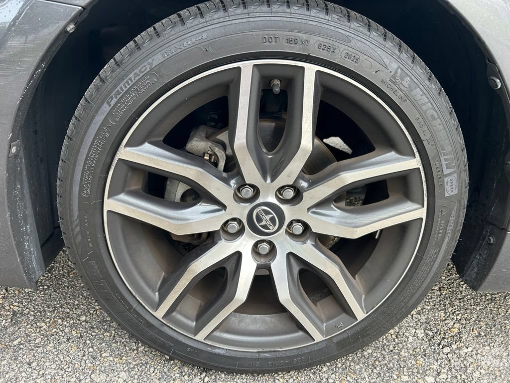 Used 2016 Scion tC FWD image 10