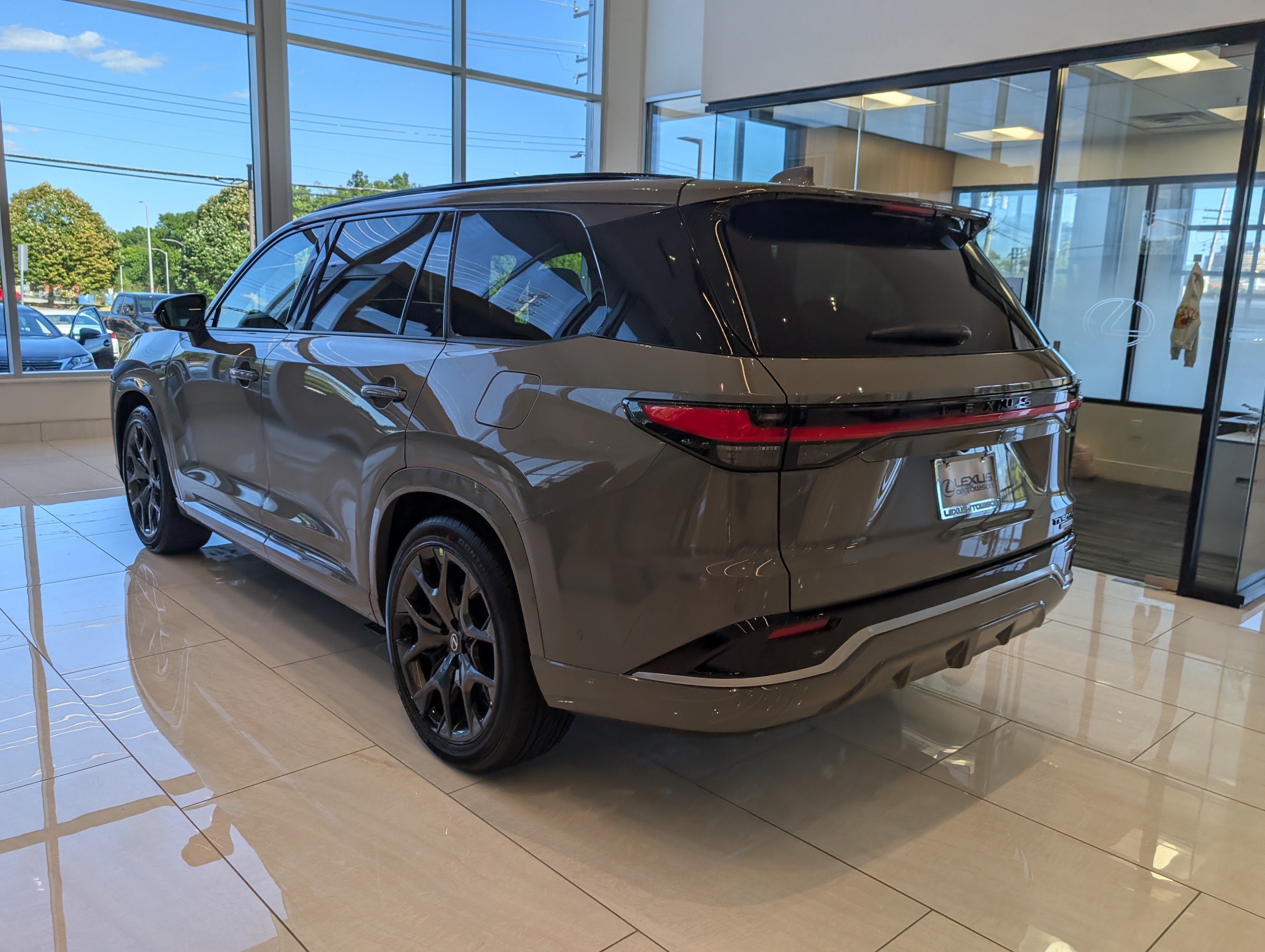 New 2026 Lexus TX 500h AWD w/ Technology Package image 3