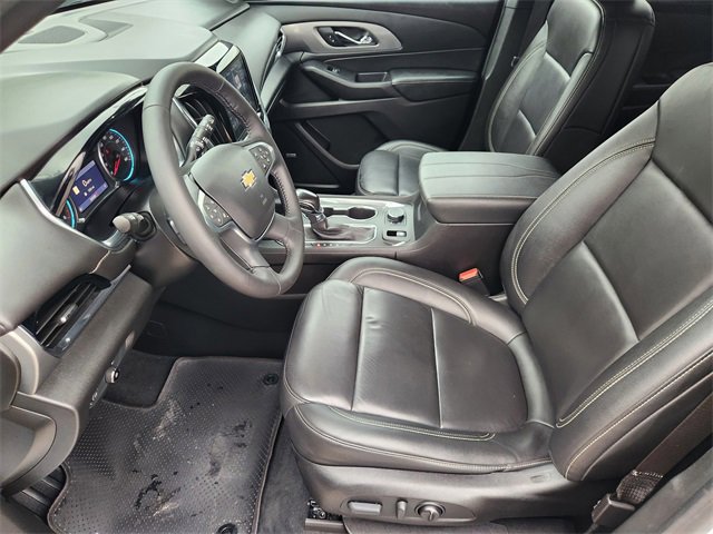 Used 2022 Chevrolet Traverse LT w/ LT Premium Package image 13