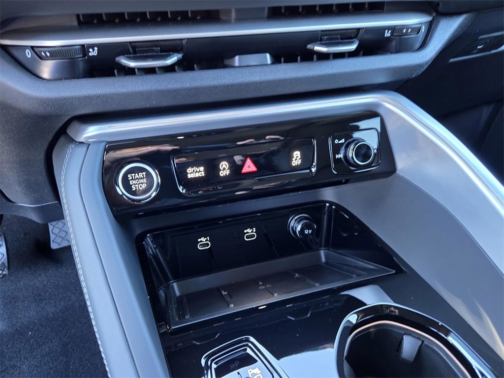 New 2025 Audi Q5 Premium Plus image 23