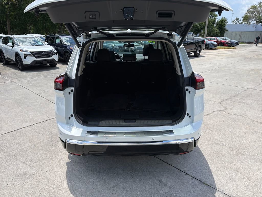 Used 2024 Nissan Rogue Platinum w/ Platinum Premium Package FWD image 38
