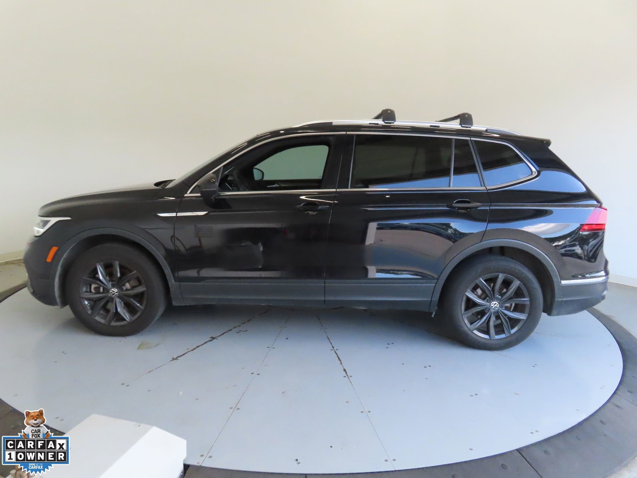 Used 2024 Volkswagen Tiguan SE FWD image 6