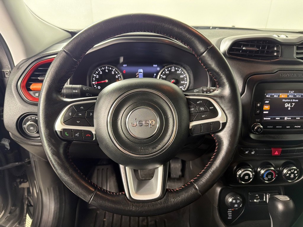 Used 2017 Jeep Renegade Trailhawk image 15
