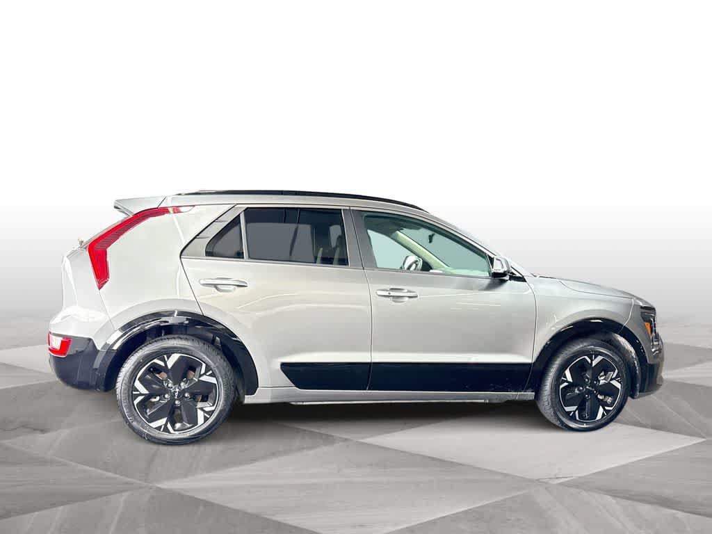 Used 2025 Kia Niro Wind FWD image 9