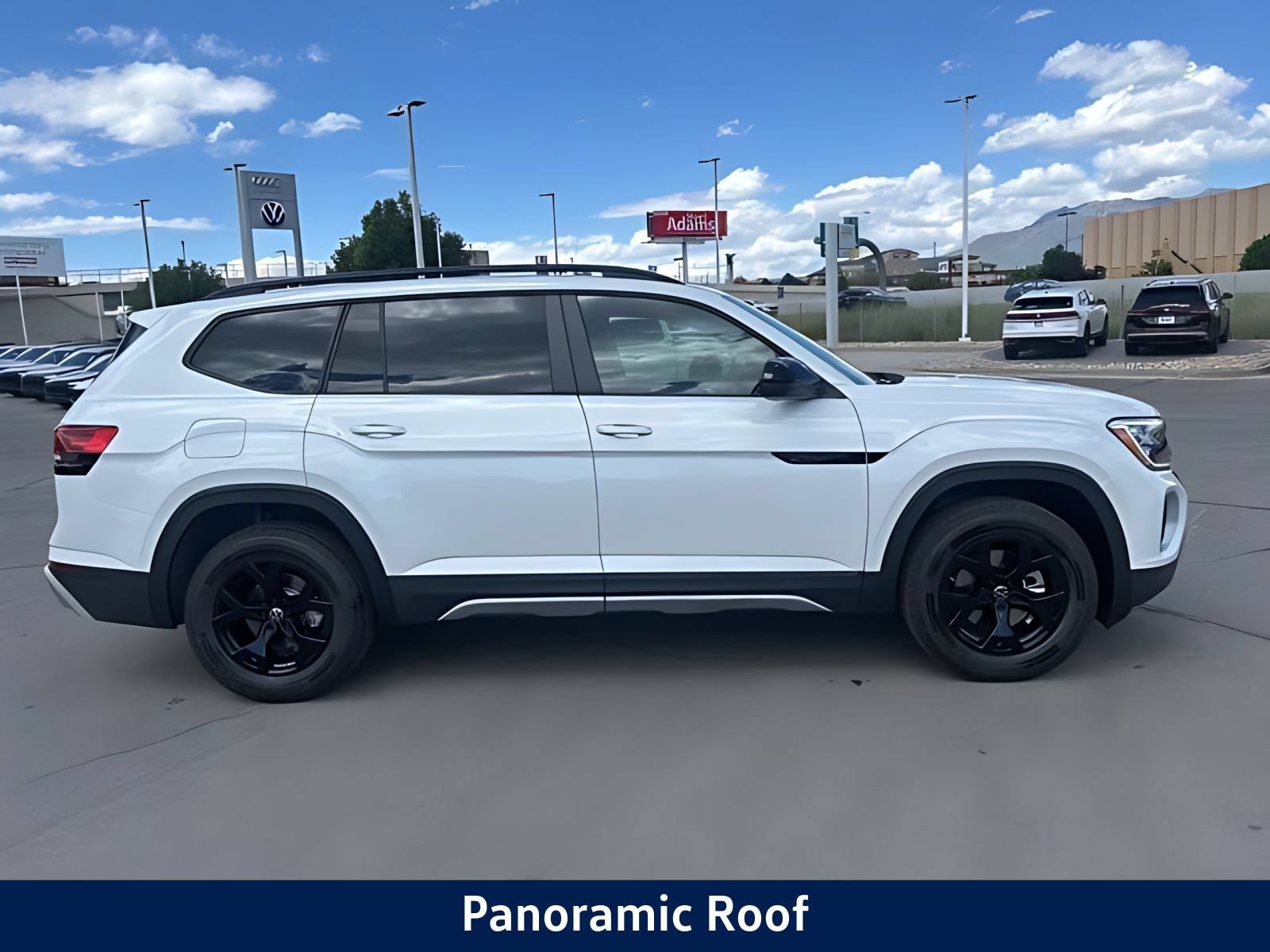 New 2026 Volkswagen Atlas Peak Edition AWD/4WD image 4