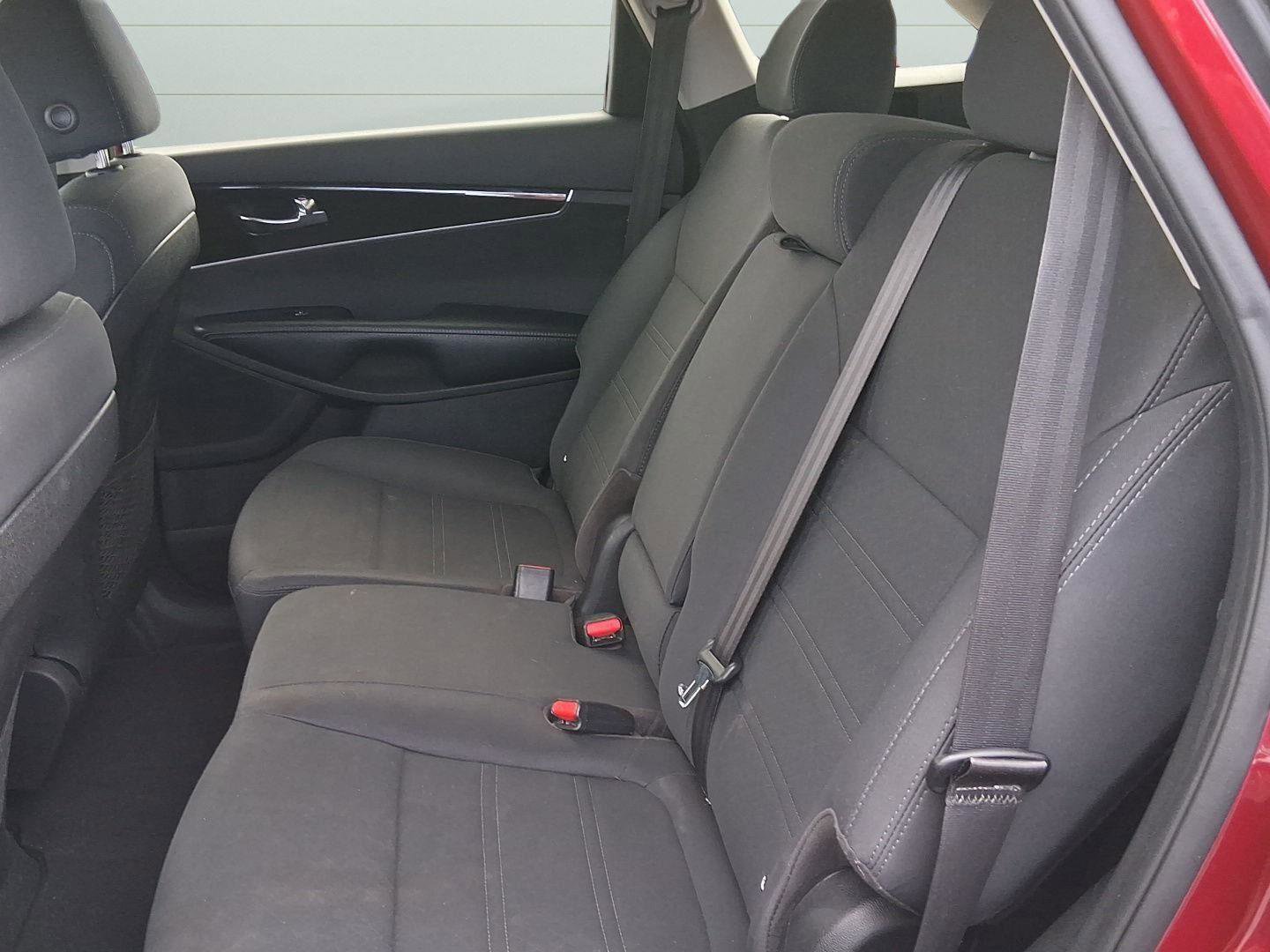 Used 2020 Kia Sorento LX image 13