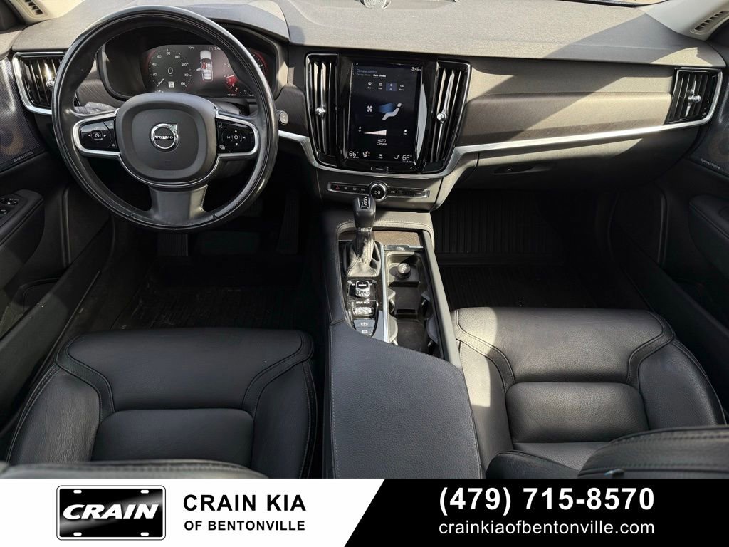 Used 2017 Volvo V90 T6 Cross Country image 29