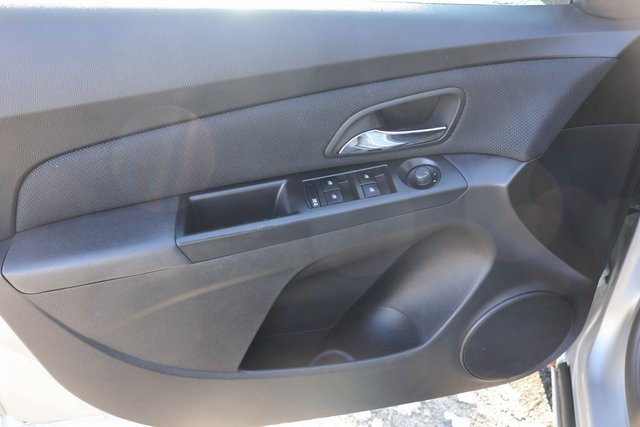 Used 2013 Chevrolet Cruze LT image 21