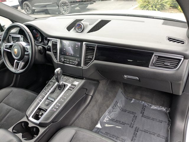 Used 2017 Porsche Macan AWD/4WD image 21