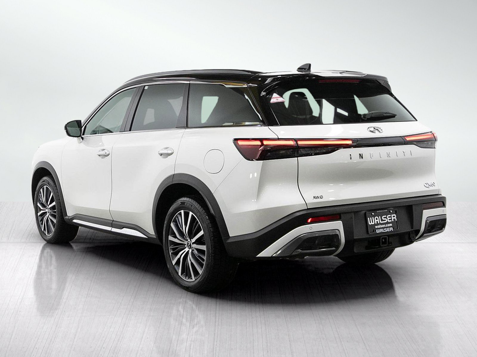 Used 2023 INFINITI QX60 Autograph AWD/4WD image 3