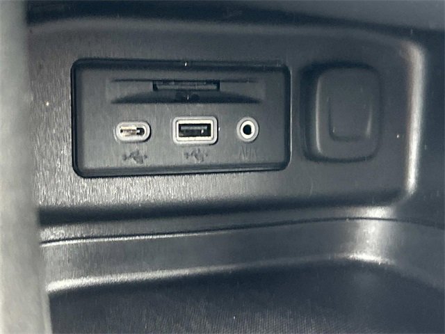 Used 2022 Chevrolet Equinox LT image 38