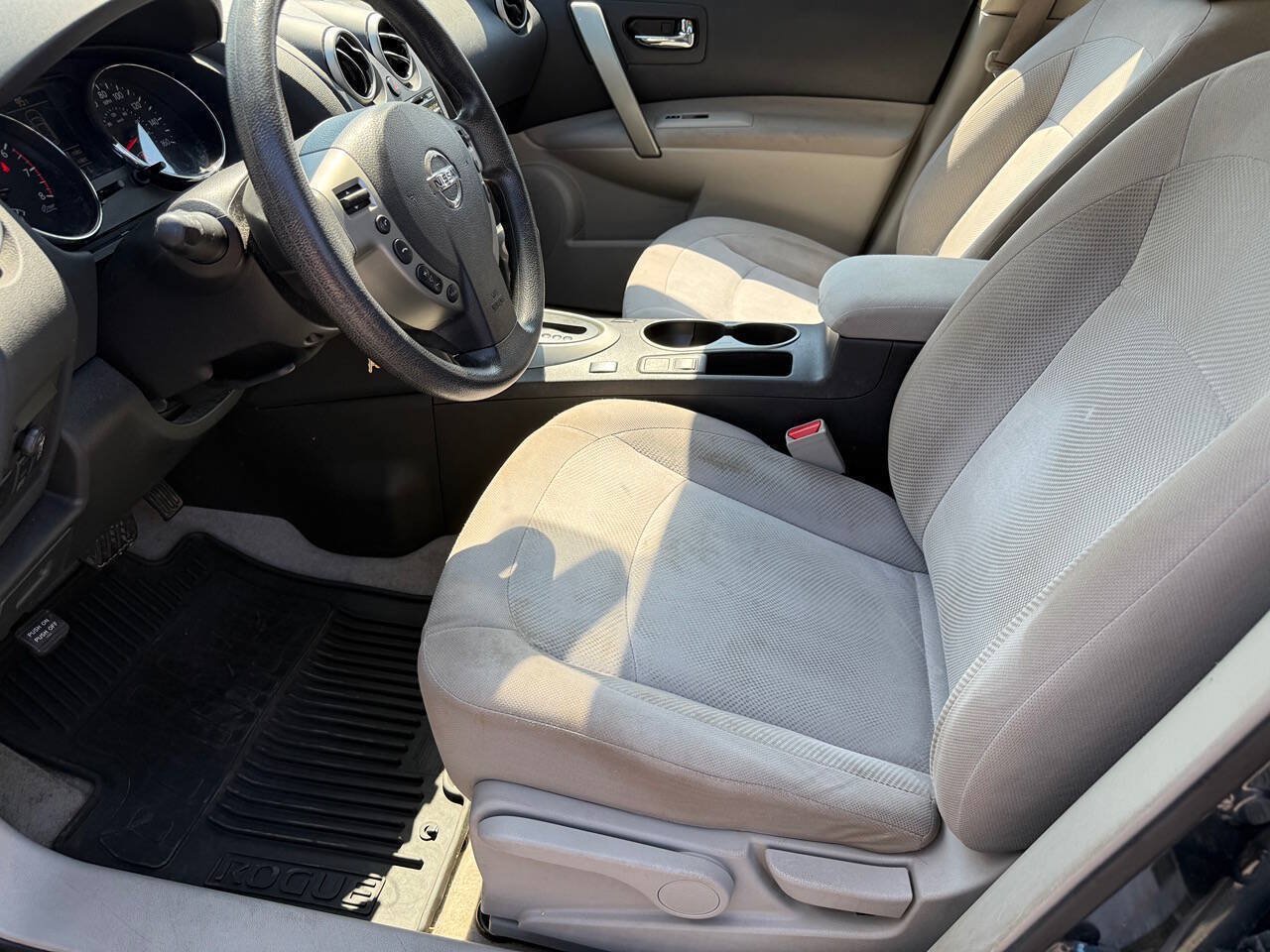 Used 2014 Nissan Rogue S w/ Convenience Package AWD/4WD image 19