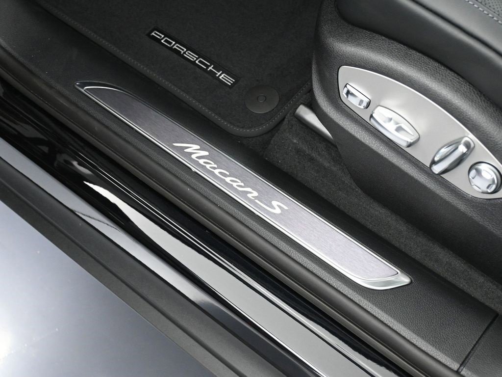 New 2026 Porsche Macan S image 16