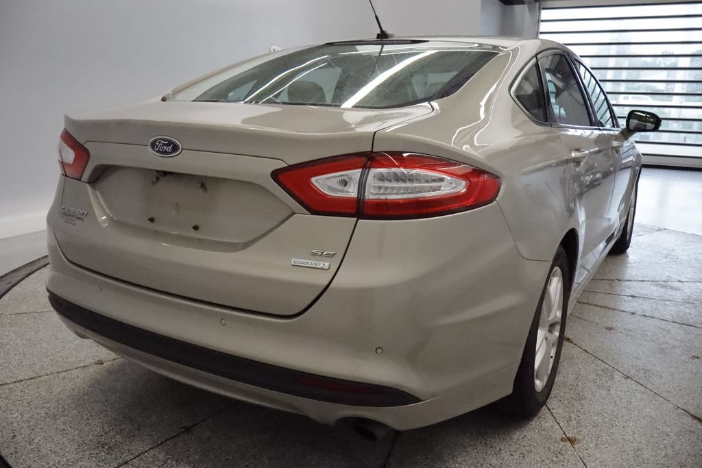 Used 2015 Ford Fusion SE w/ Equipment Group 202A FWD image 10