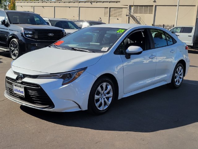 Used 2025 Toyota Corolla LE FWD image 28