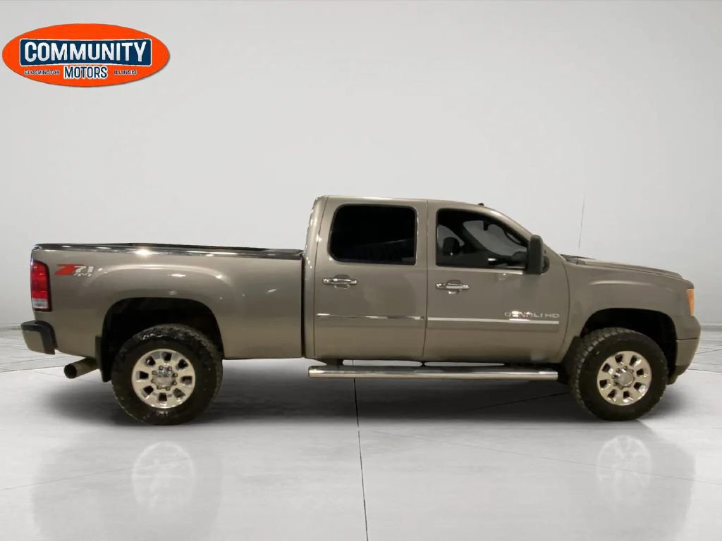 Used 2013 GMC Sierra 3500 Denali w/ Snow Plow Prep Package image 9