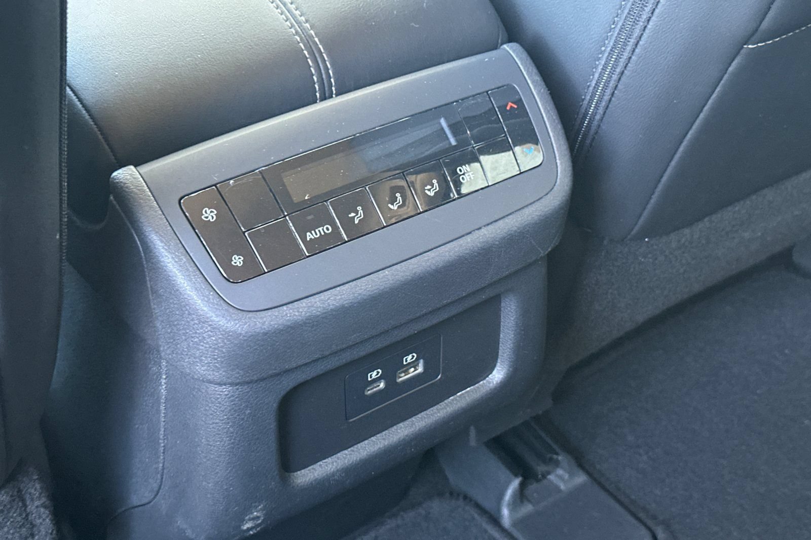 Certified 2025 Nissan Pathfinder SL FWD image 14