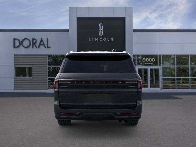 New 2026 Lincoln Navigator L Premier AWD/4WD image 5