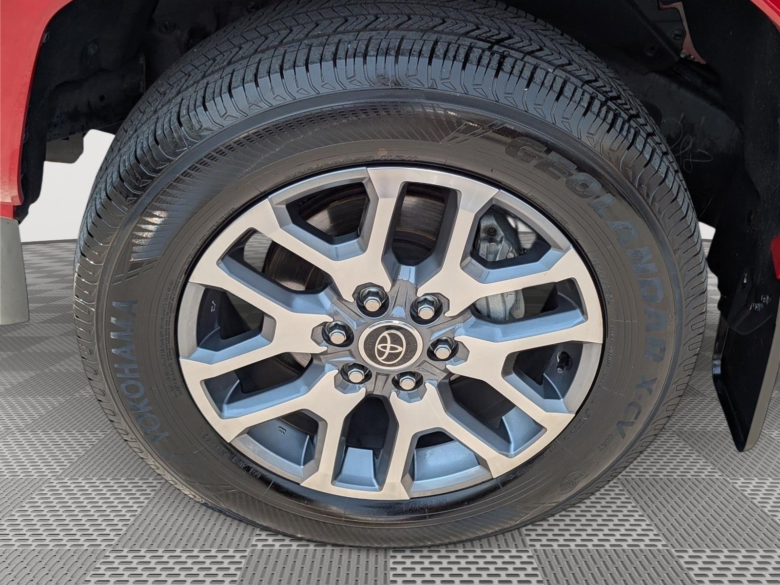 Used 2025 Toyota Tacoma Limited AWD/4WD image 12