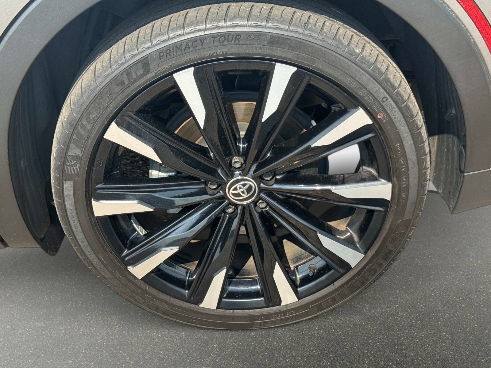 Used 2023 Toyota Crown Platinum AWD/4WD image 10