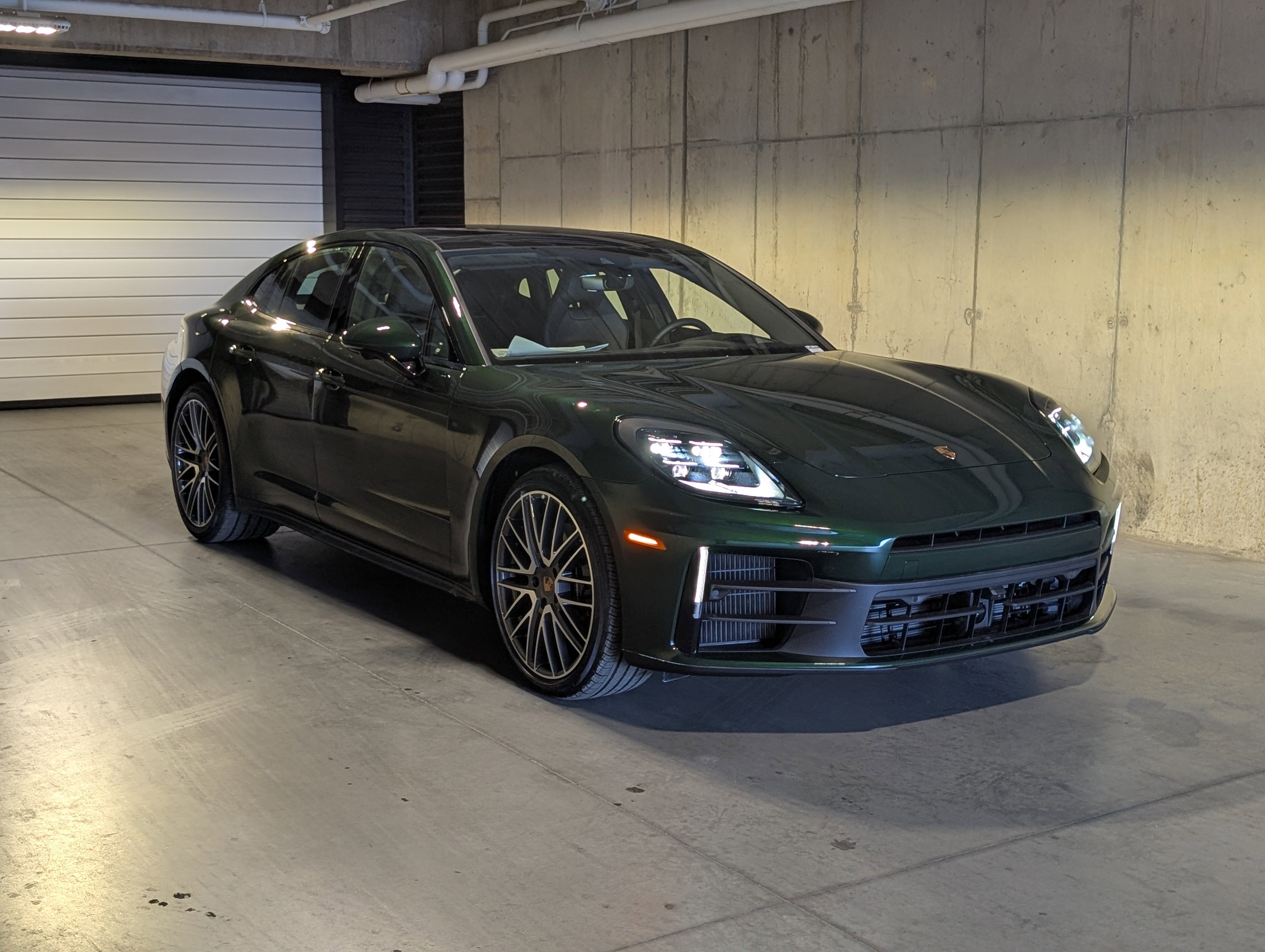 New 2026 Porsche Panamera 4 image 9