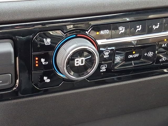 Used 2025 Chevrolet Silverado 1500 High Country w/ Technology Package image 21