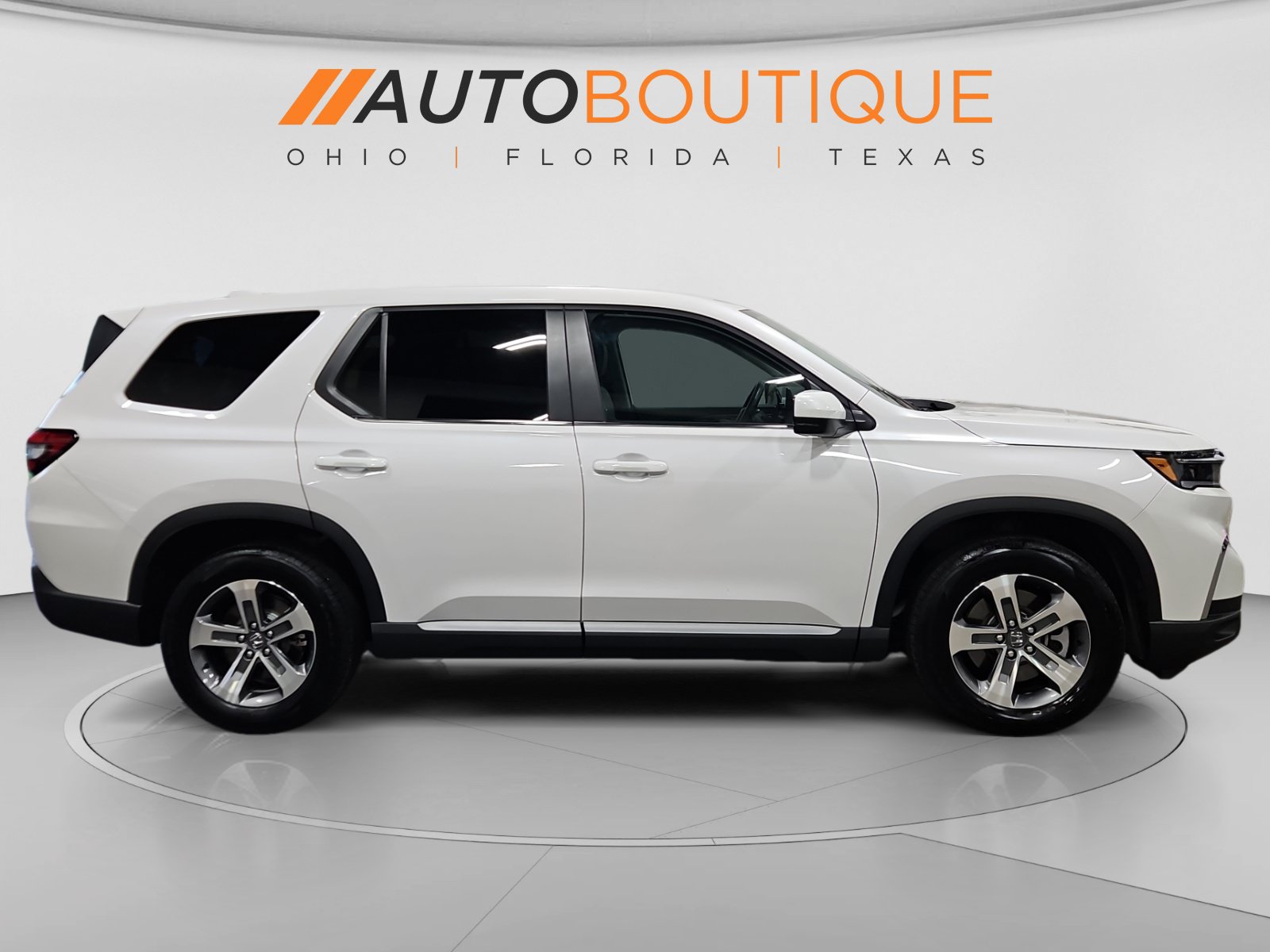 Used 2025 Honda Pilot EX-L image 7