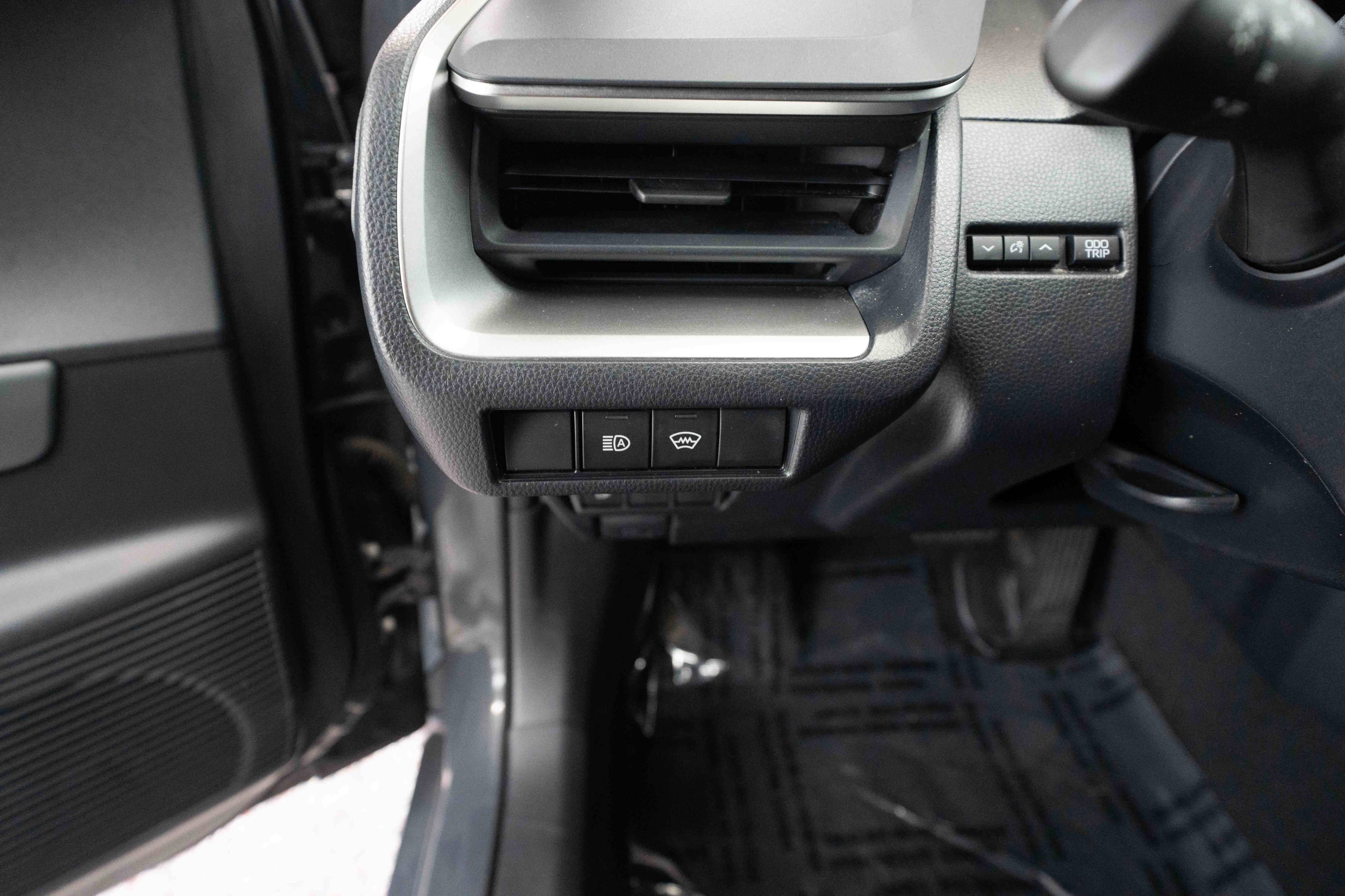 Certified 2024 Toyota Prius LE image 12