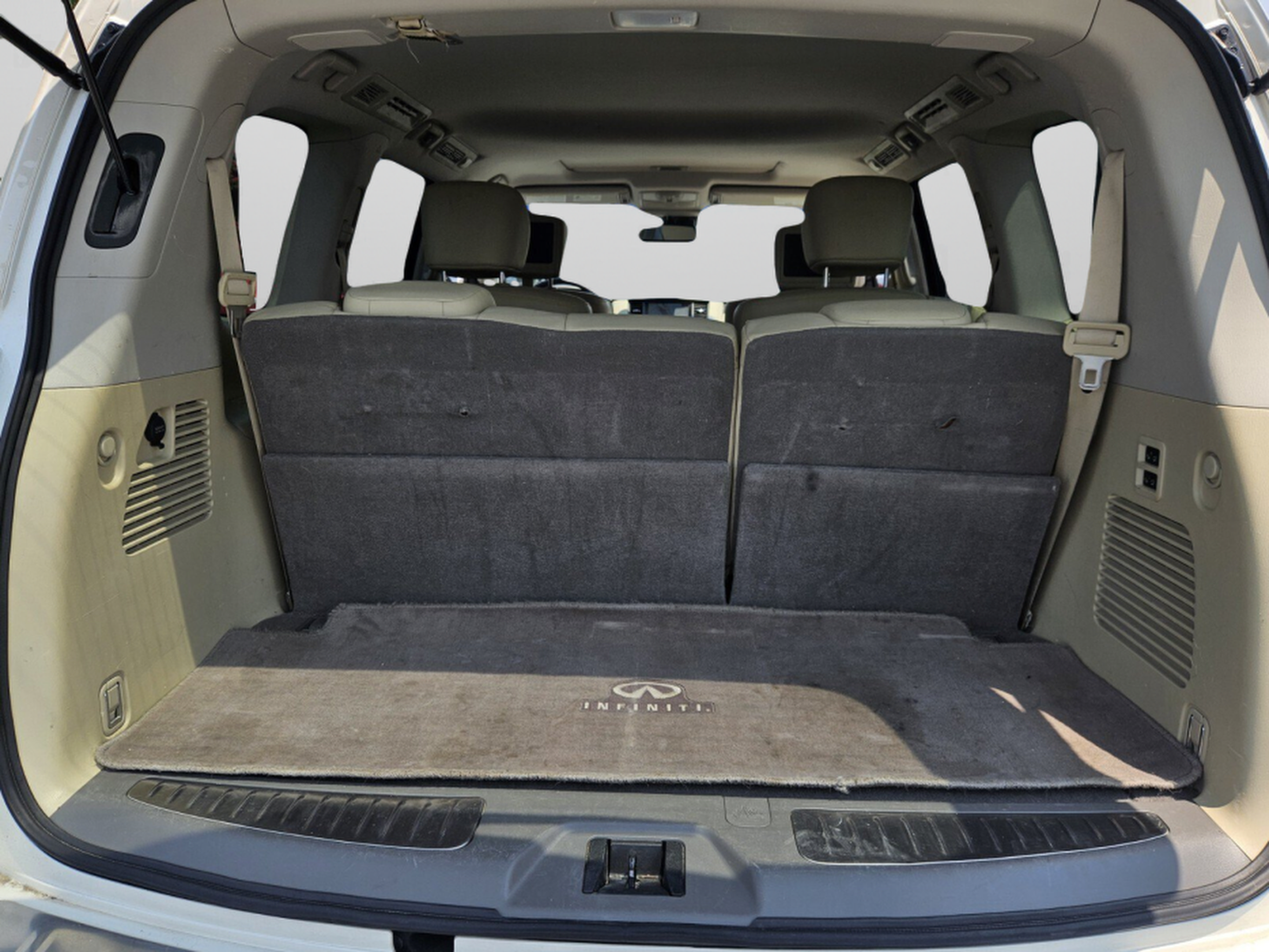 Used 2017 INFINITI QX80 2WD w/ Driver Assistance Package image 30