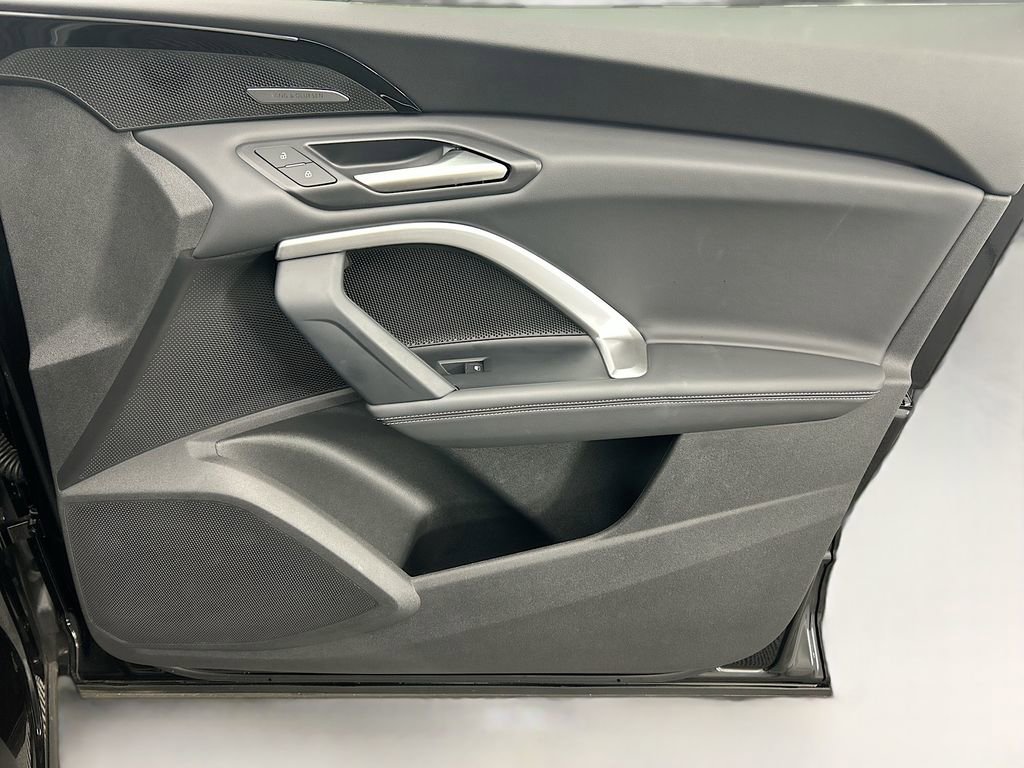 Certified 2025 Audi Q5 Premium Plus w/ Premium Plus image 24
