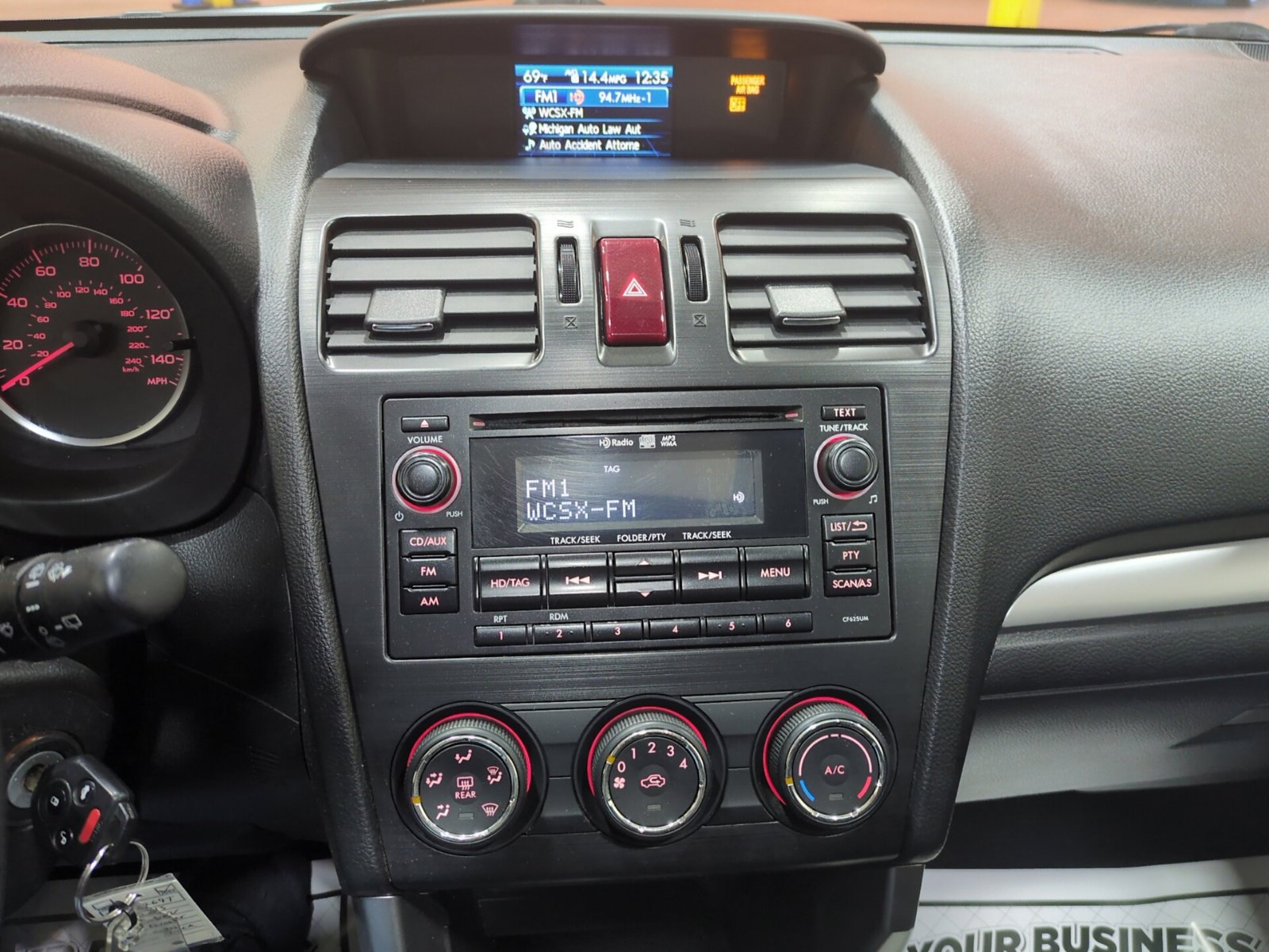 Used 2015 Subaru Forester 2.5i Premium w/ All-Weather Package AWD/4WD image 22