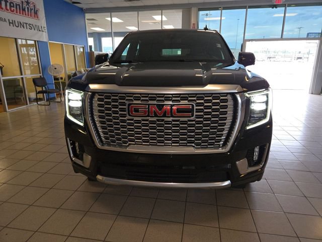 Used 2022 GMC Yukon XL Denali AWD/4WD image 3
