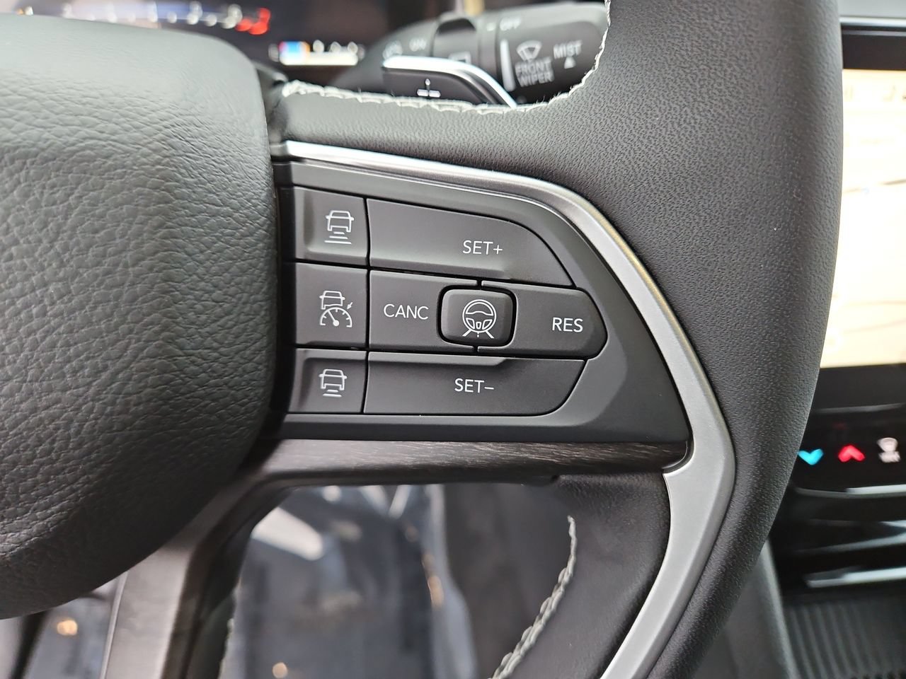 New 2026 Jeep Grand Cherokee Altitude AWD/4WD image 27
