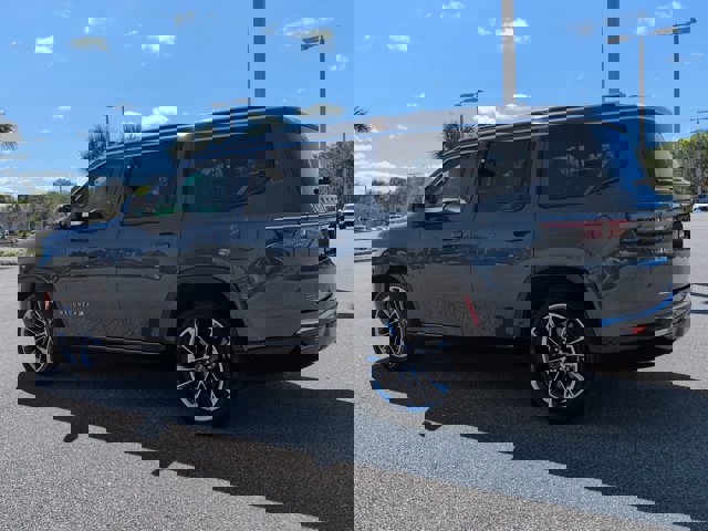 Used 2022 Jeep Wagoneer Series III w/ Premium Group I image 7