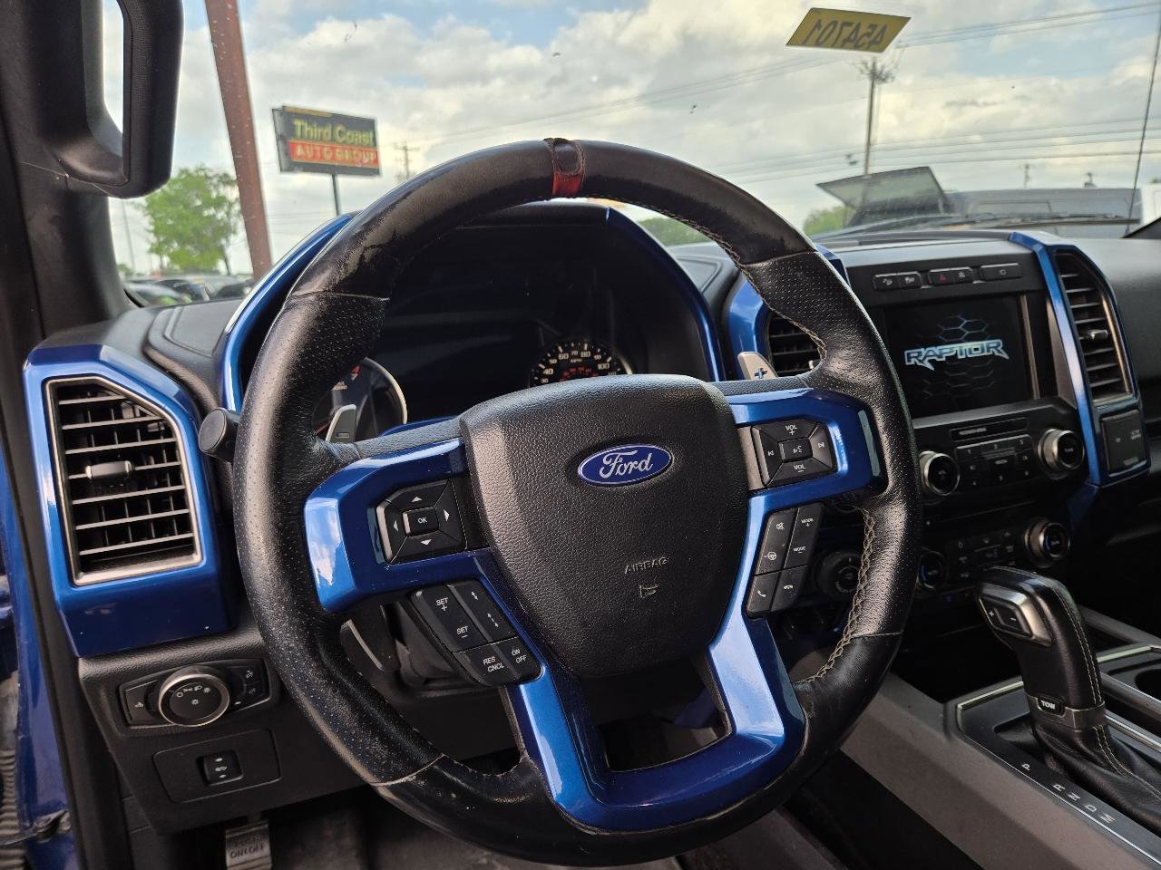 Used 2017 Ford F150 Raptor w/ Equipment Group 802A Luxury AWD/4WD image 6