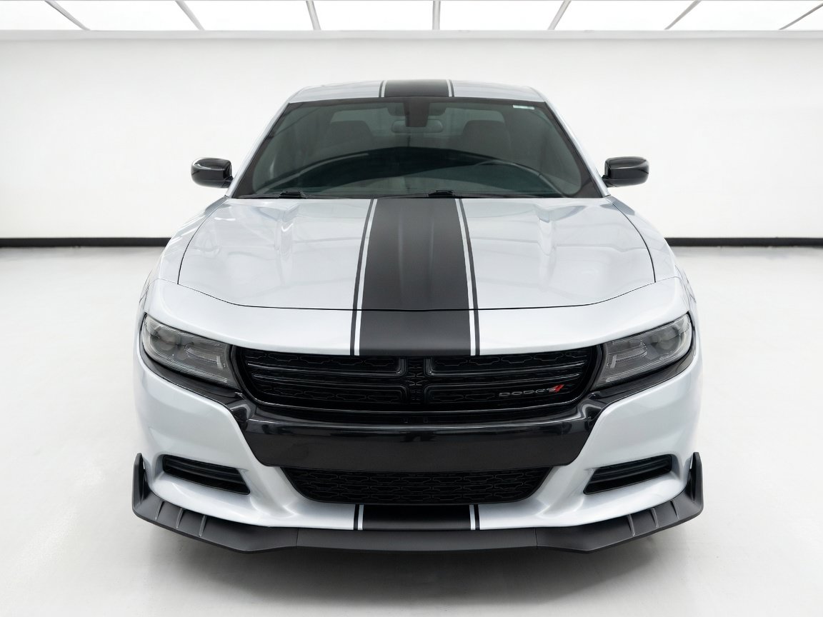 Used 2022 Dodge Charger SXT w/ Blacktop Package RWD image 2