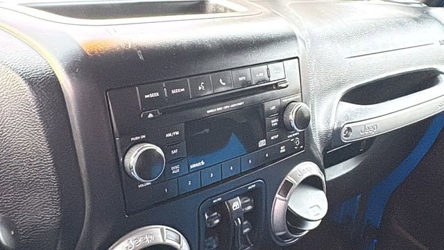 Used 2016 Jeep Wrangler Unlimited Willys image 12